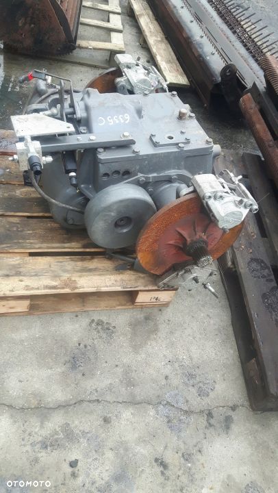 Skrzynia hydrostat KOMBAJN ZBOŻOWY FENDT 6335C 15r - 2