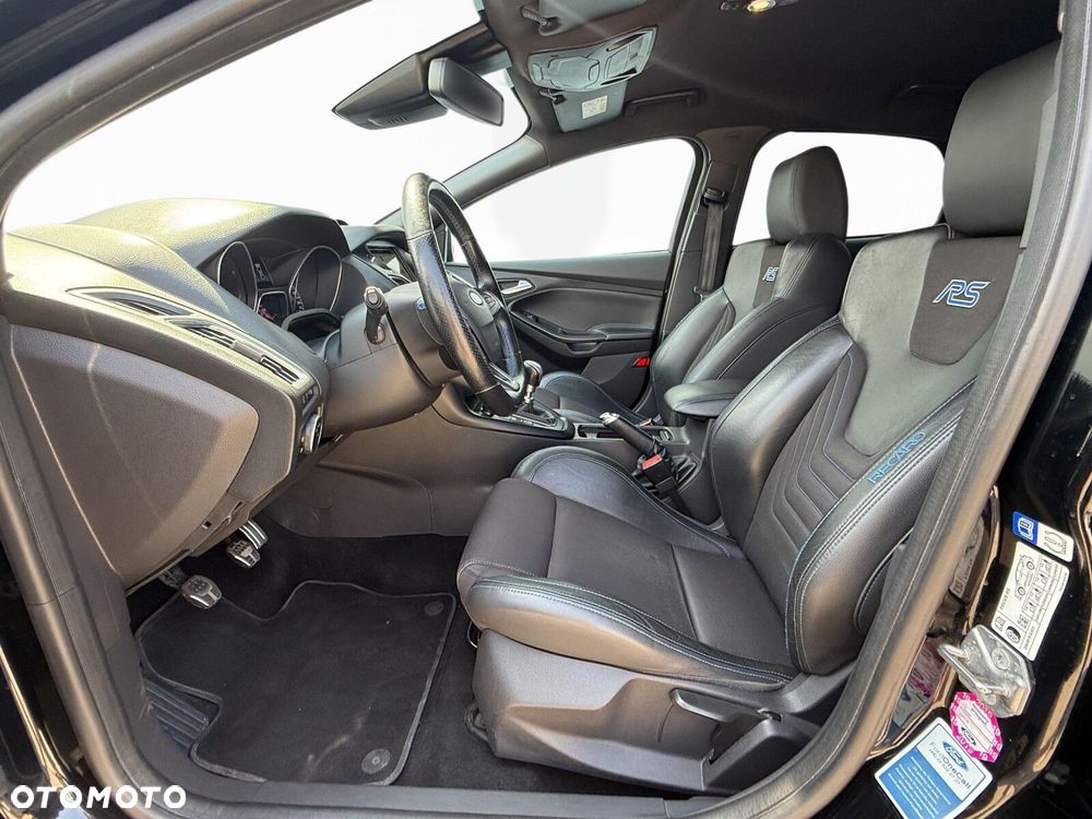 Ford Focus - 30