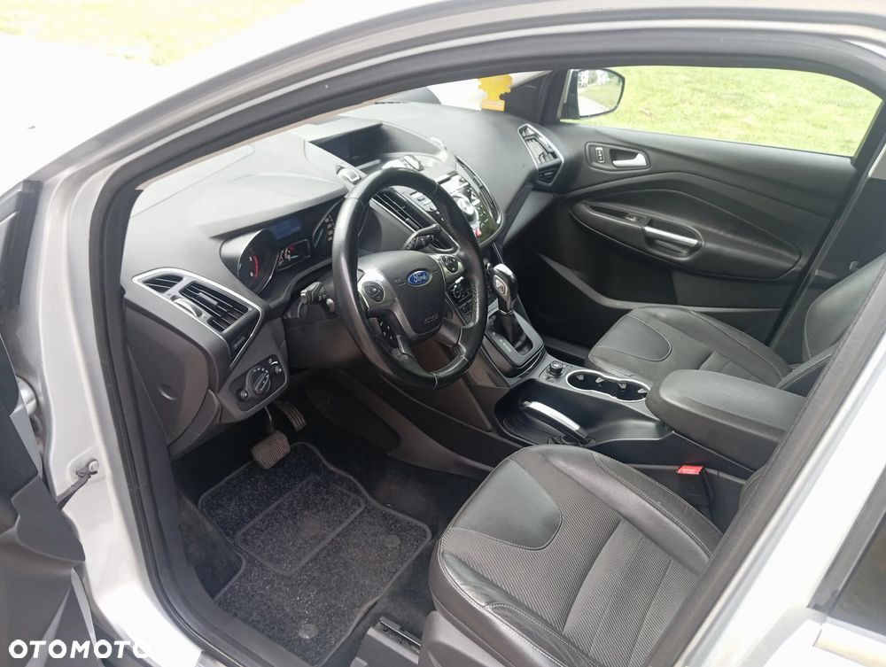 Ford Kuga 2.0 TDCi 4x4 Titanium - 10