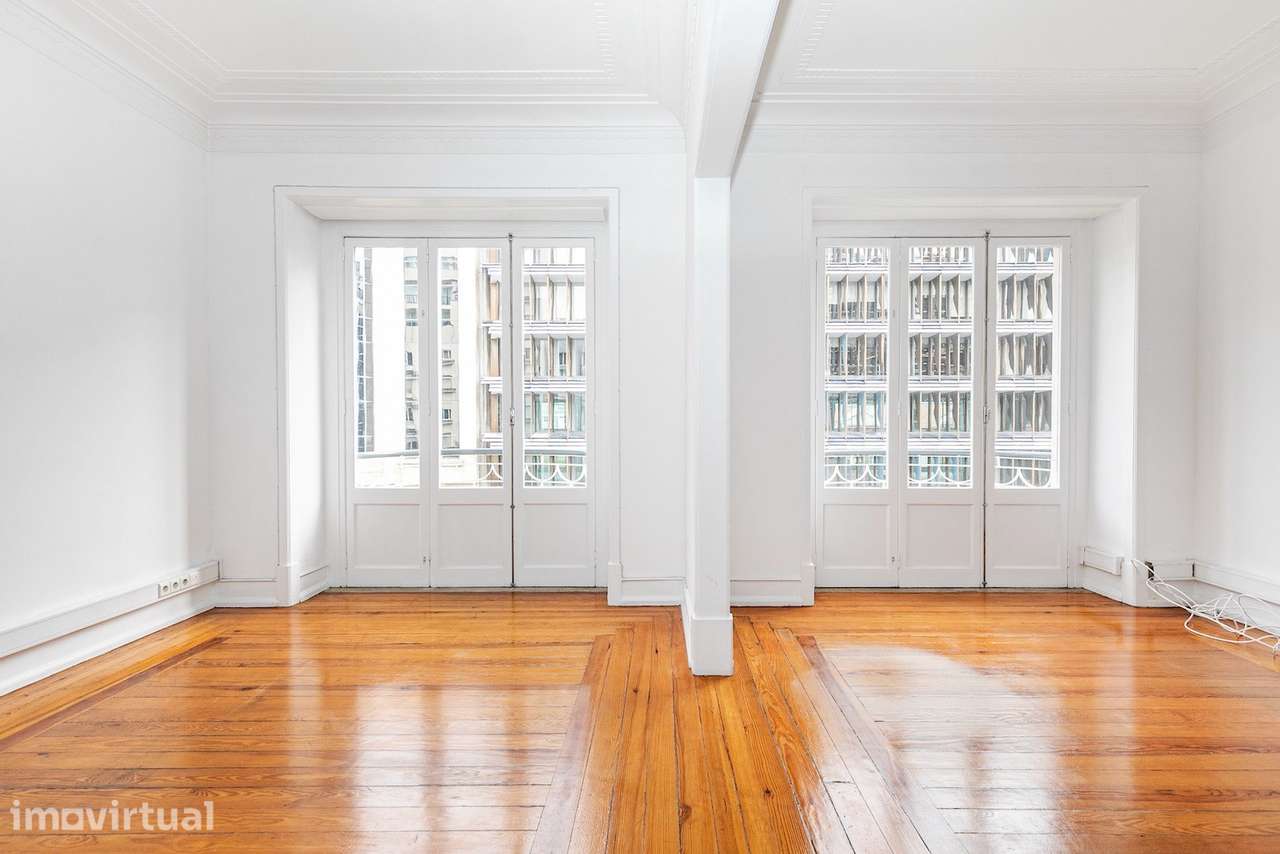Arrendamento - Escritório com 240 m2 - Lisboa - Rua Castilho - Grande imagem: 4/32