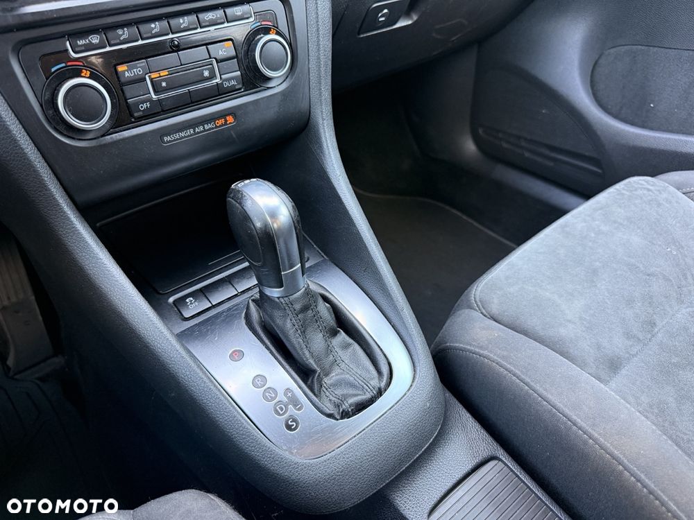 Volkswagen Golf - 20