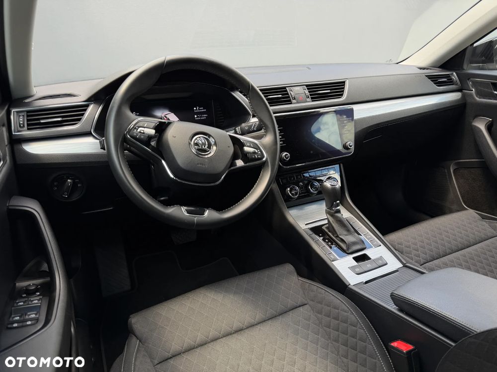 Skoda Superb 2.0 TDI SCR Ambition DSG - 11