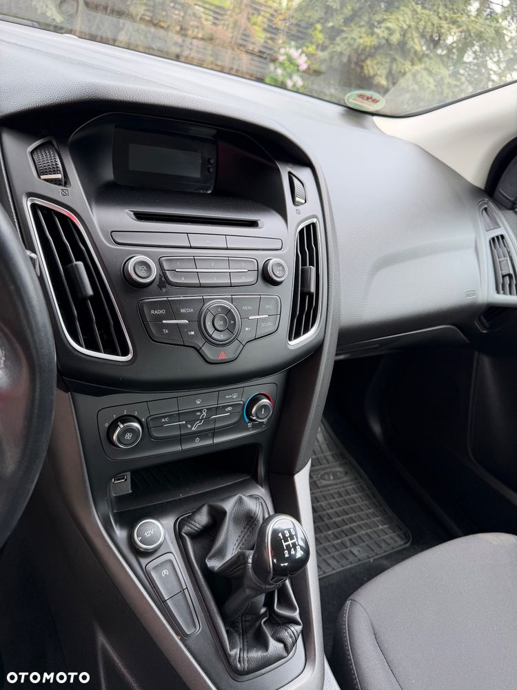 Ford Focus 1.0 EcoBoost Trend - 9