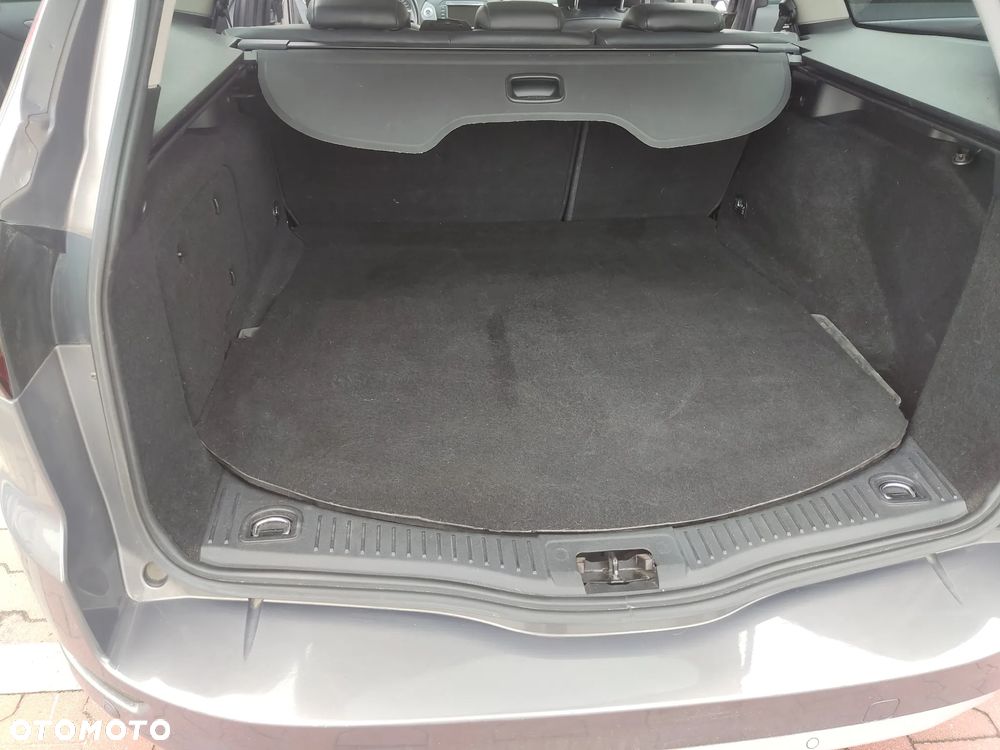 Ford Mondeo 2.0 TDCi Champions Edition - 32