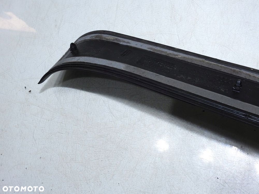 LISTWA NAKŁADKA PROGU LEWY TYŁ AUDI A4 B6 - 5