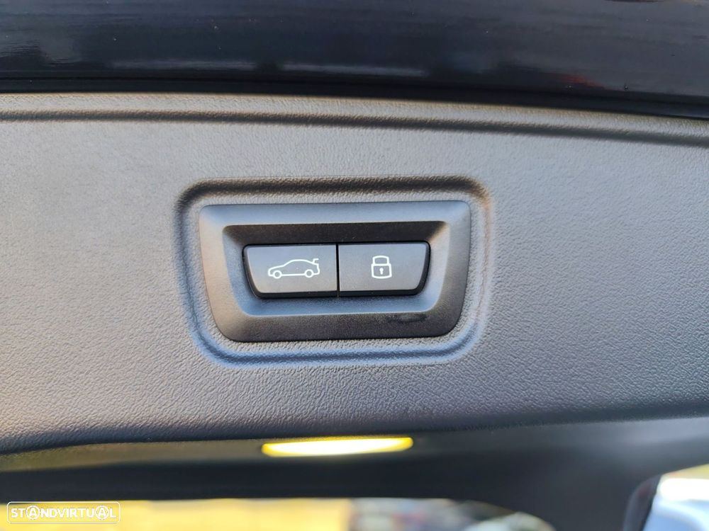 BMW 520 d Pack Desportivo M - 36