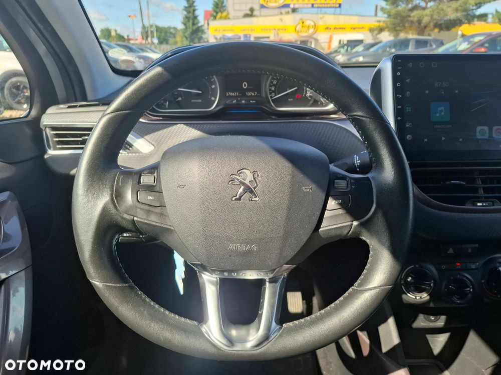 Peugeot 2008 1.6 e-HDi Style S&S - 15