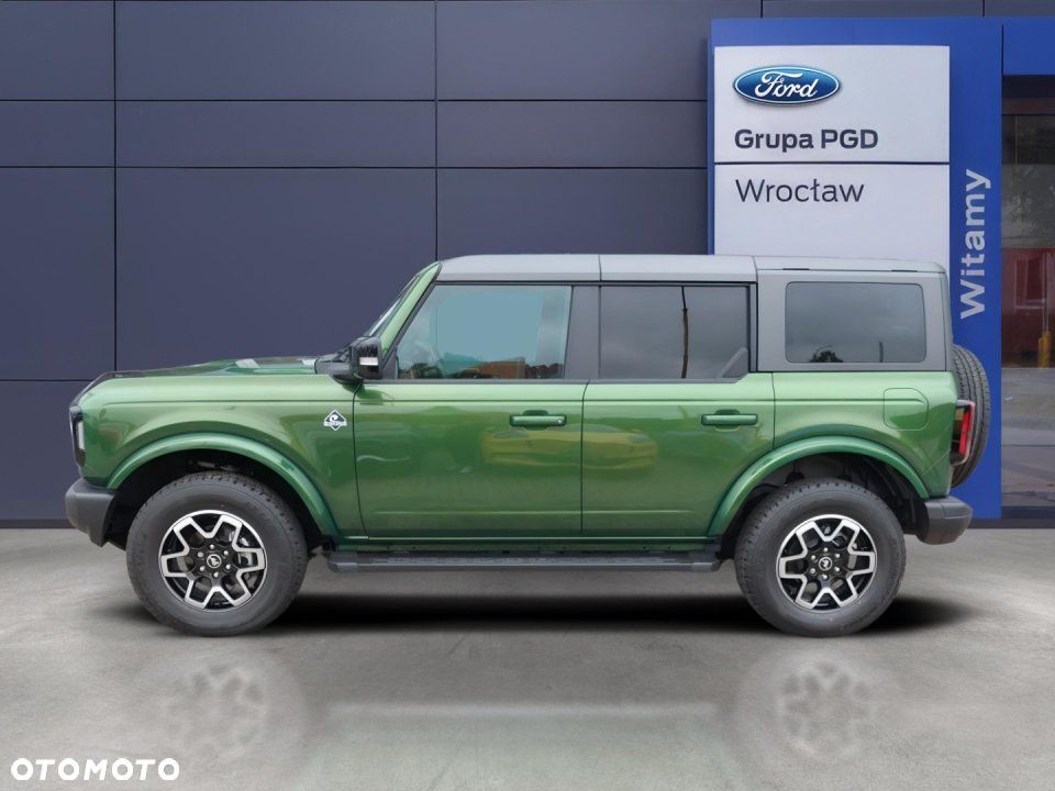 Ford Bronco - 2
