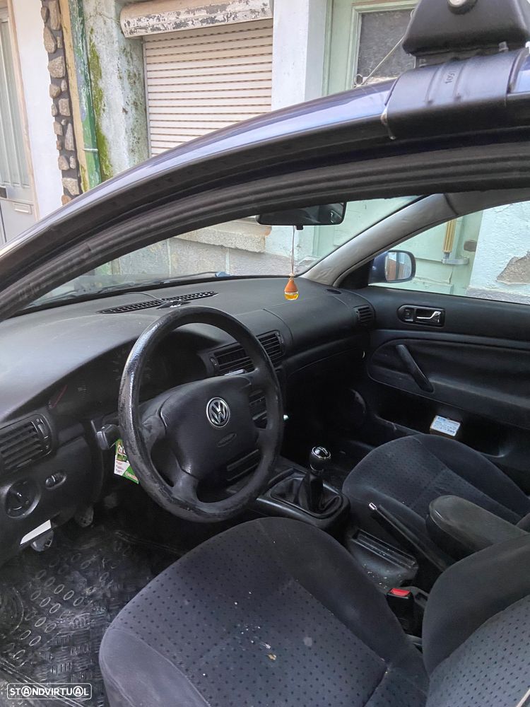 VW Passat 1.9 TDi Confortline - 7