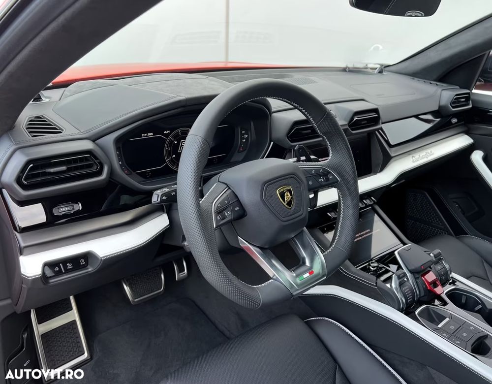 Lamborghini URUS - 8