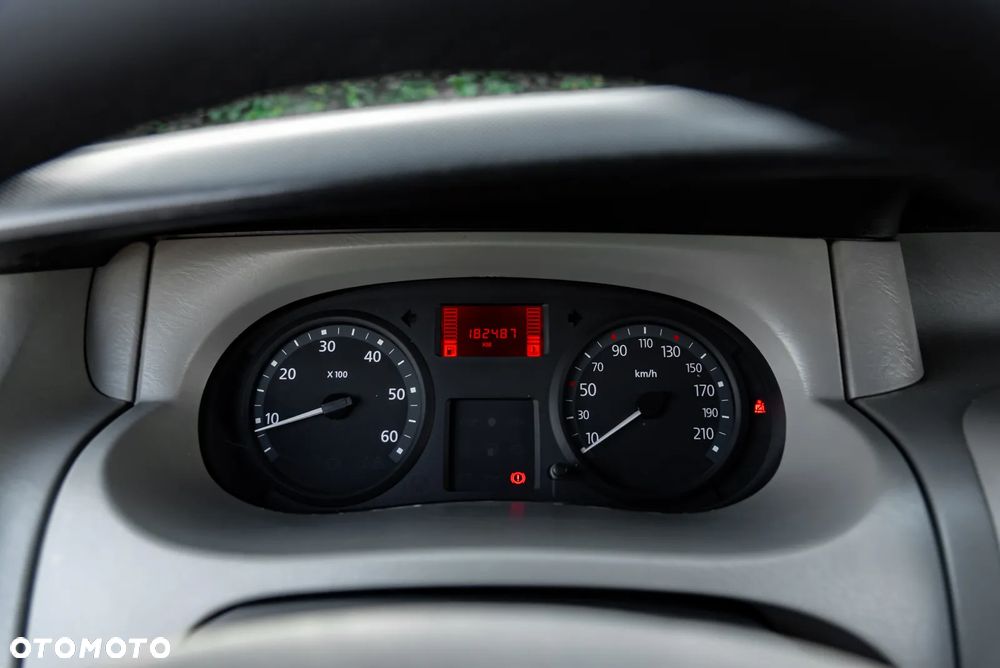 Renault Trafic Passenger L2H1 Expression - 29
