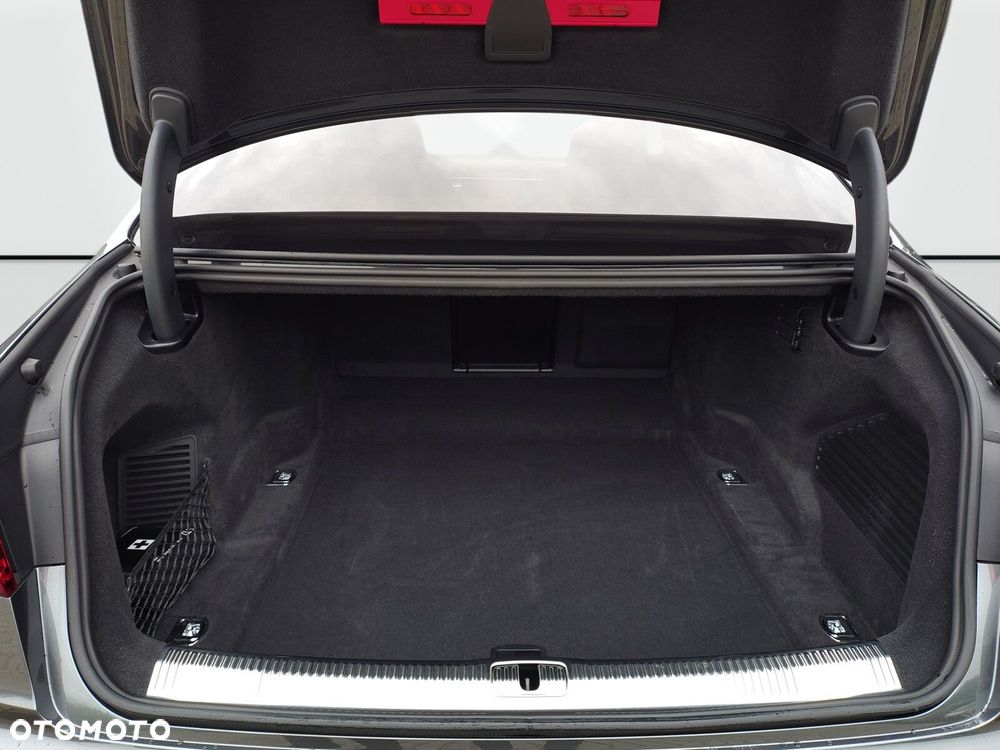 Audi A8 - 26