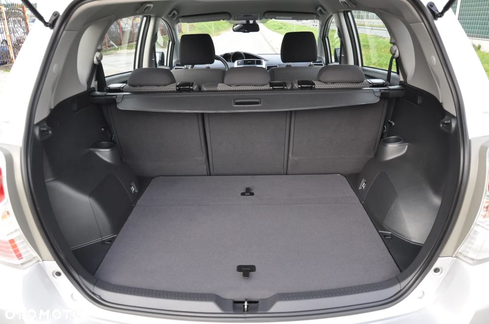 Toyota Verso 1.8 Premium MS - 31