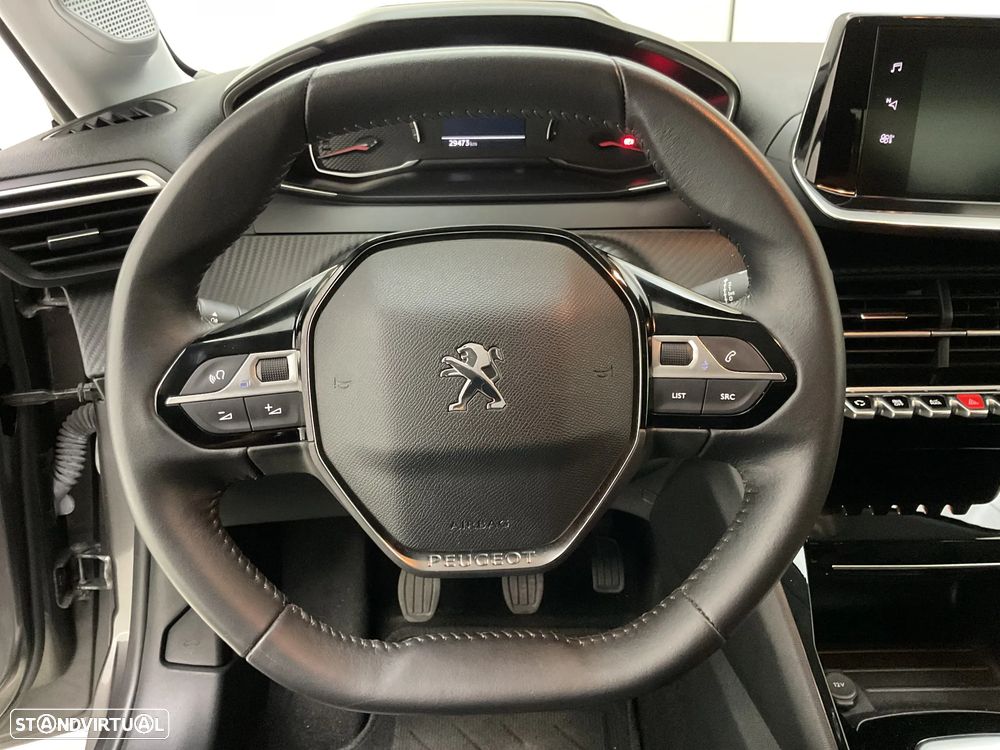 Peugeot 208 1.5 BlueHDi Allure — fotografia 22