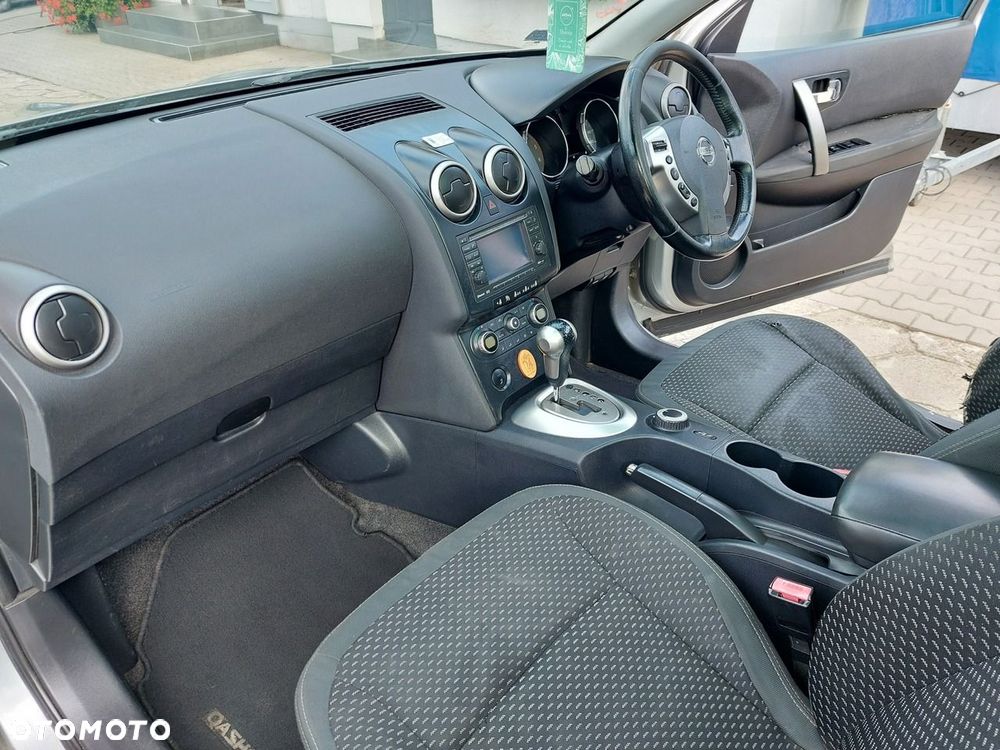 Nissan Qashqai+2 - 10