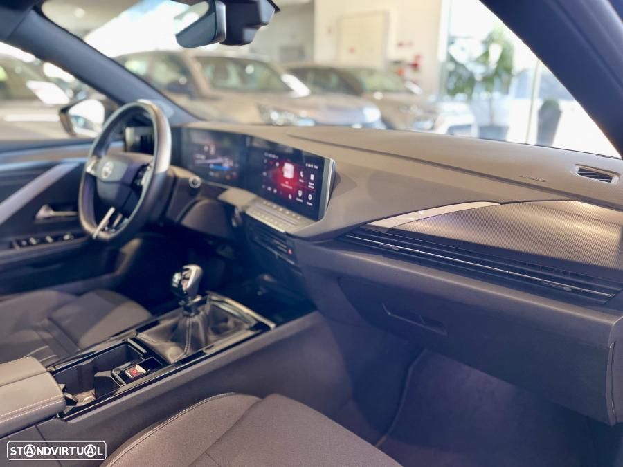 Opel Astra Sports Tourer 1.2 T GS Line - 29