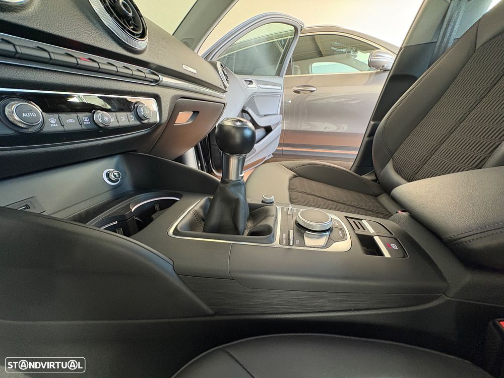 Audi A3 Limousine 1.6 TDI Sport - 15