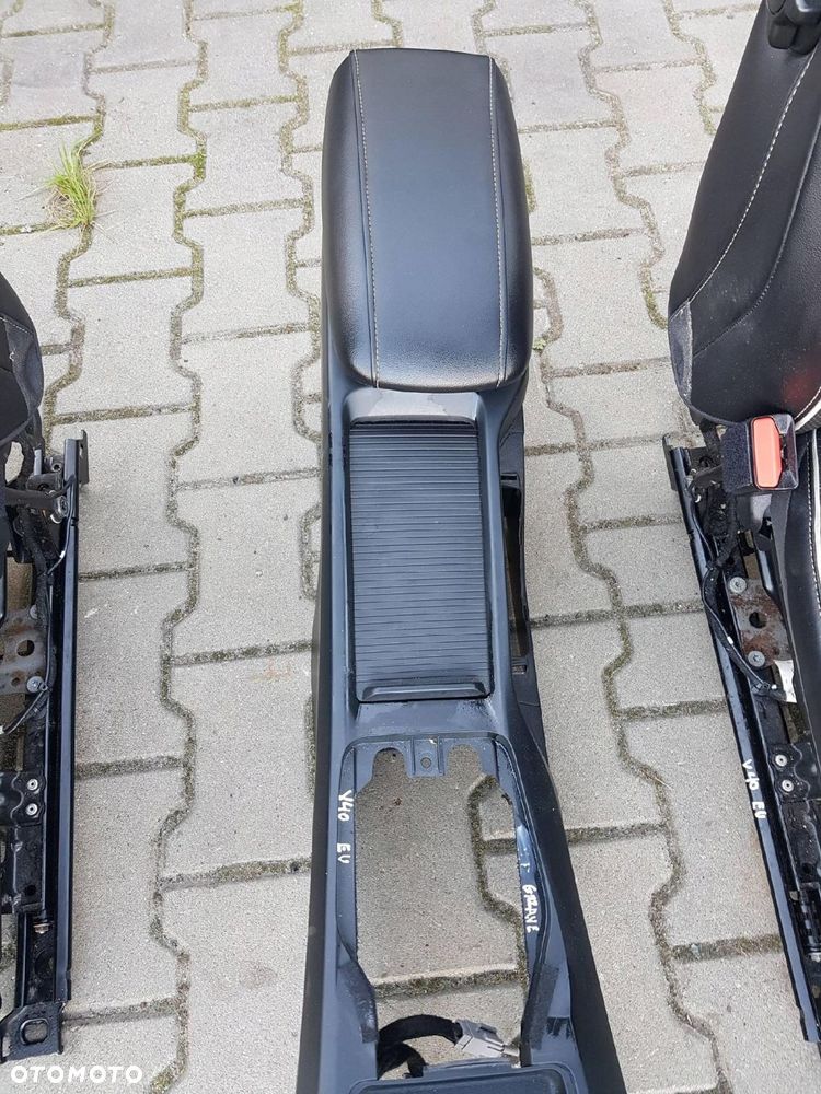 VOLVO V40 2 II 12r- FOTELE SKÓRZANE KANAPA BOCZKI EUROPA - 12