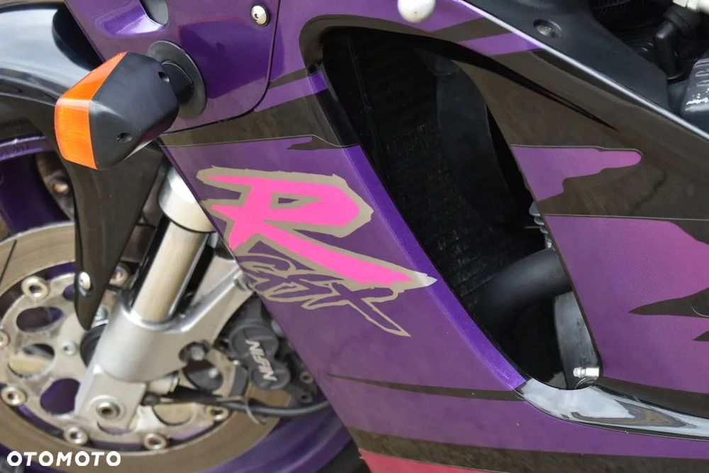 Suzuki GSX-R - 21