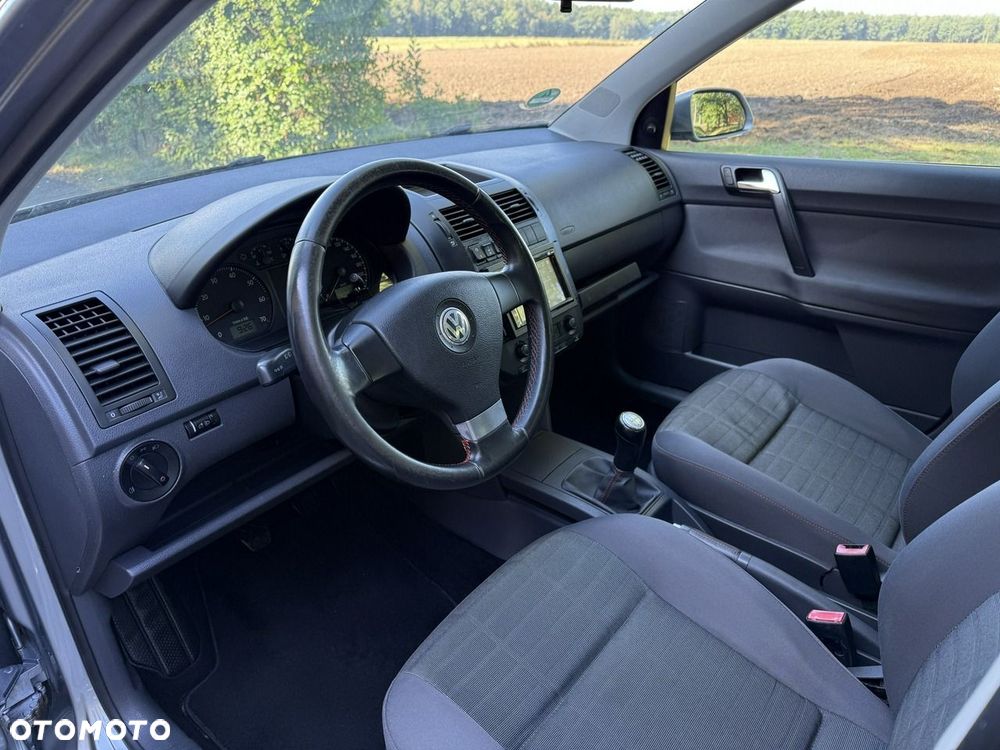 Volkswagen Polo 1.4 16V Comfortline - 5