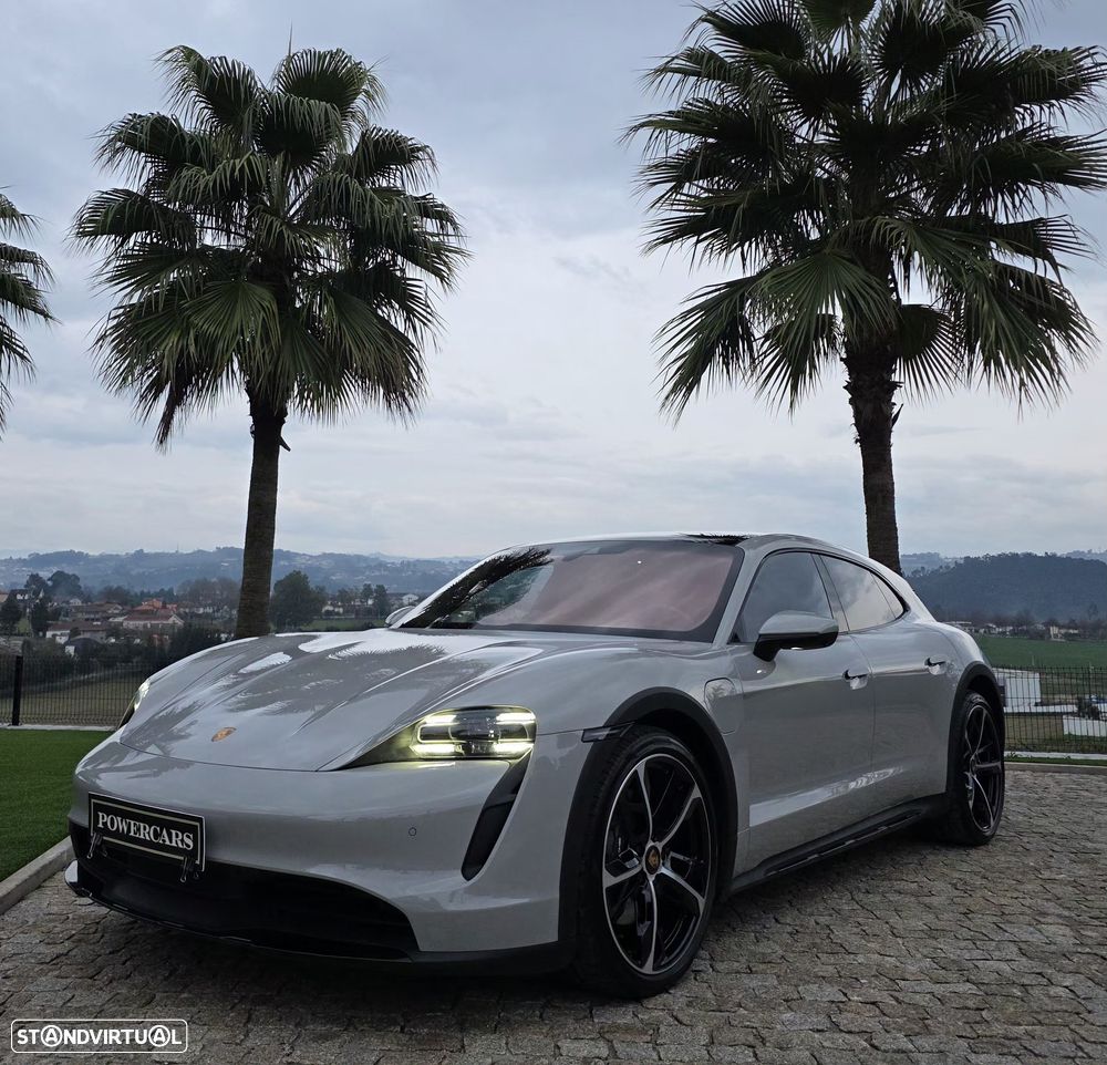 Porsche Taycan Cross Turismo 4 - 2