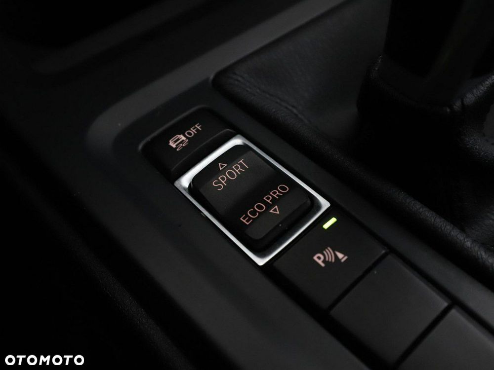 BMW X1 sDrive18d Advantage - 29