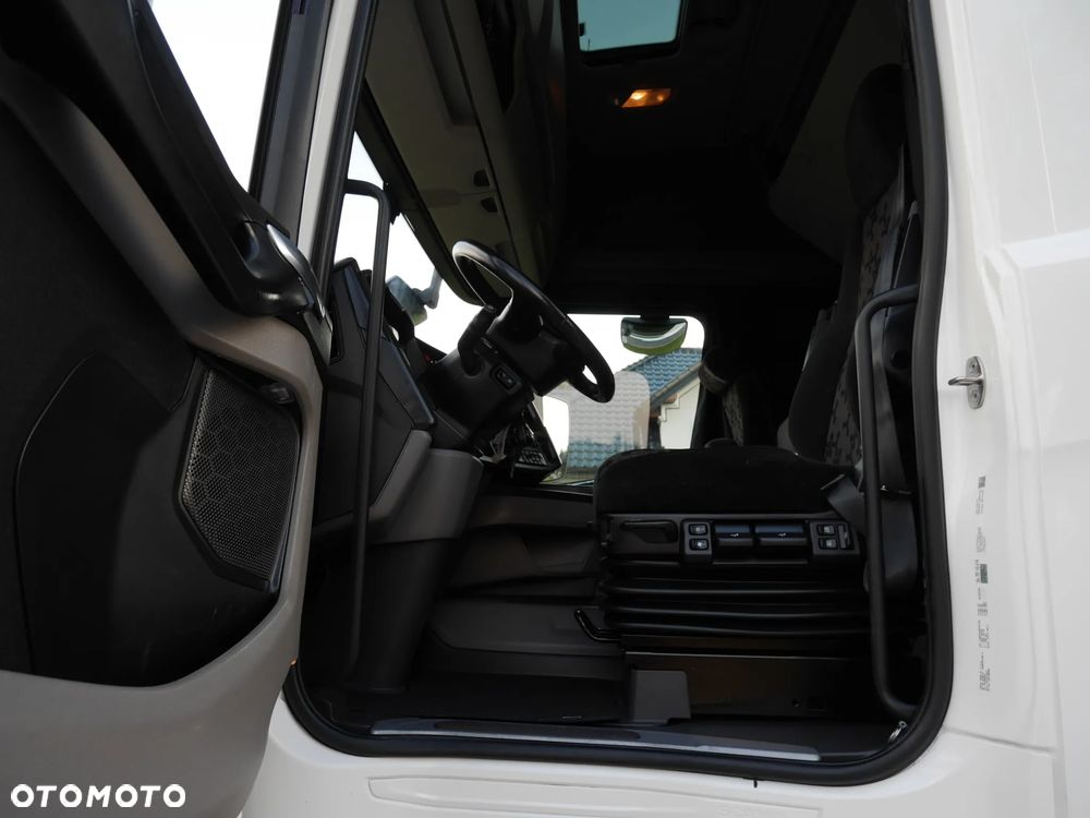 Scania R 460 /RETARDER/ KLIMA/ VIRTUAL COCPIT/STANDARD/ STAN JAK NOWA - 19