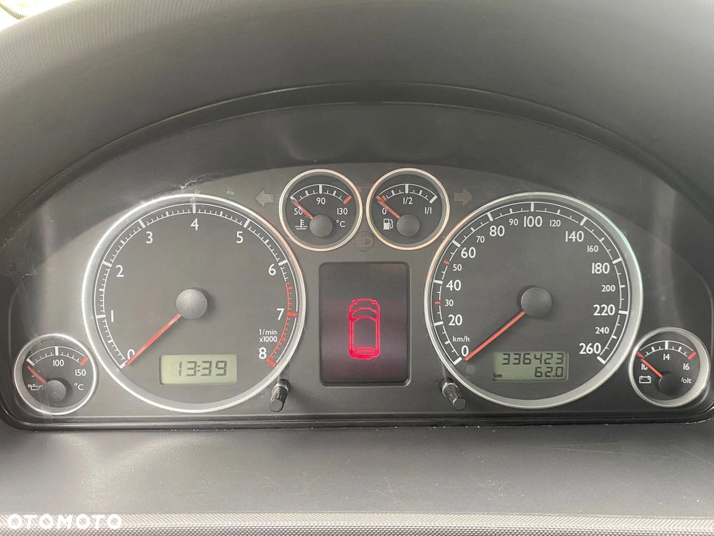 Volkswagen Sharan 1.8T Highline Tiptr - 12
