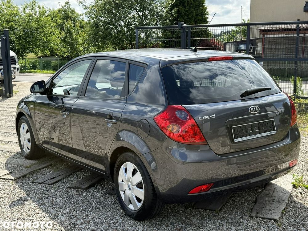 Kia Ceed - 17
