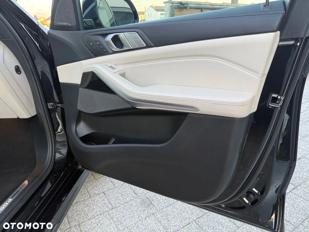 BMW X7 M50d sport - 15