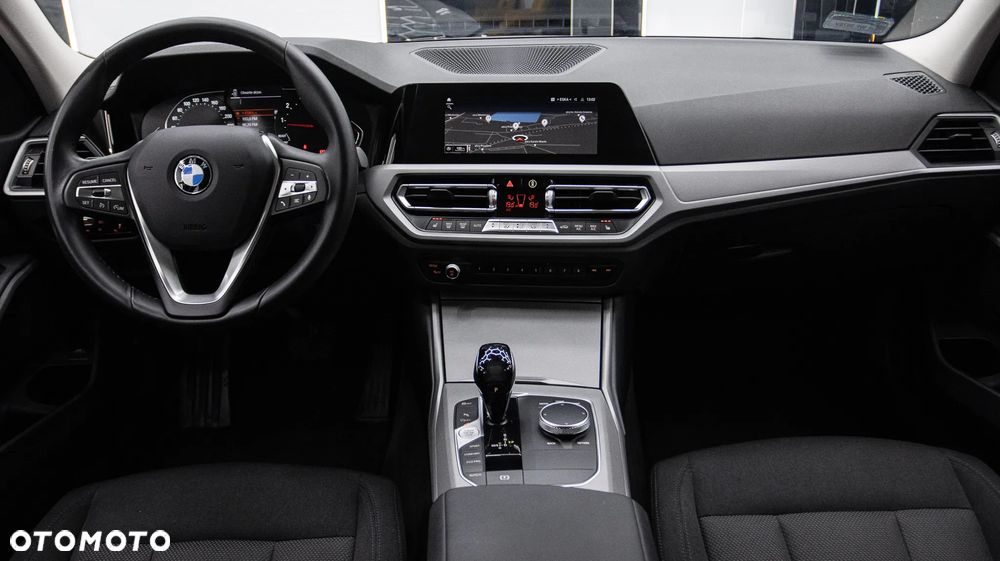 BMW Seria 3 318i Advantage sport - 13