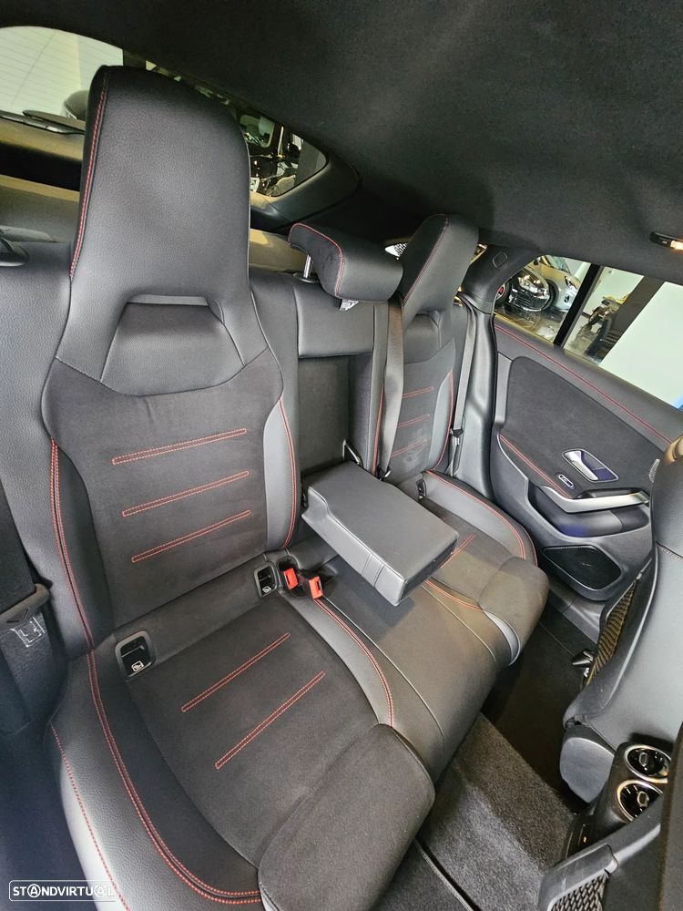 Mercedes-Benz CLA 180 7G-DCT AMG Line - 17