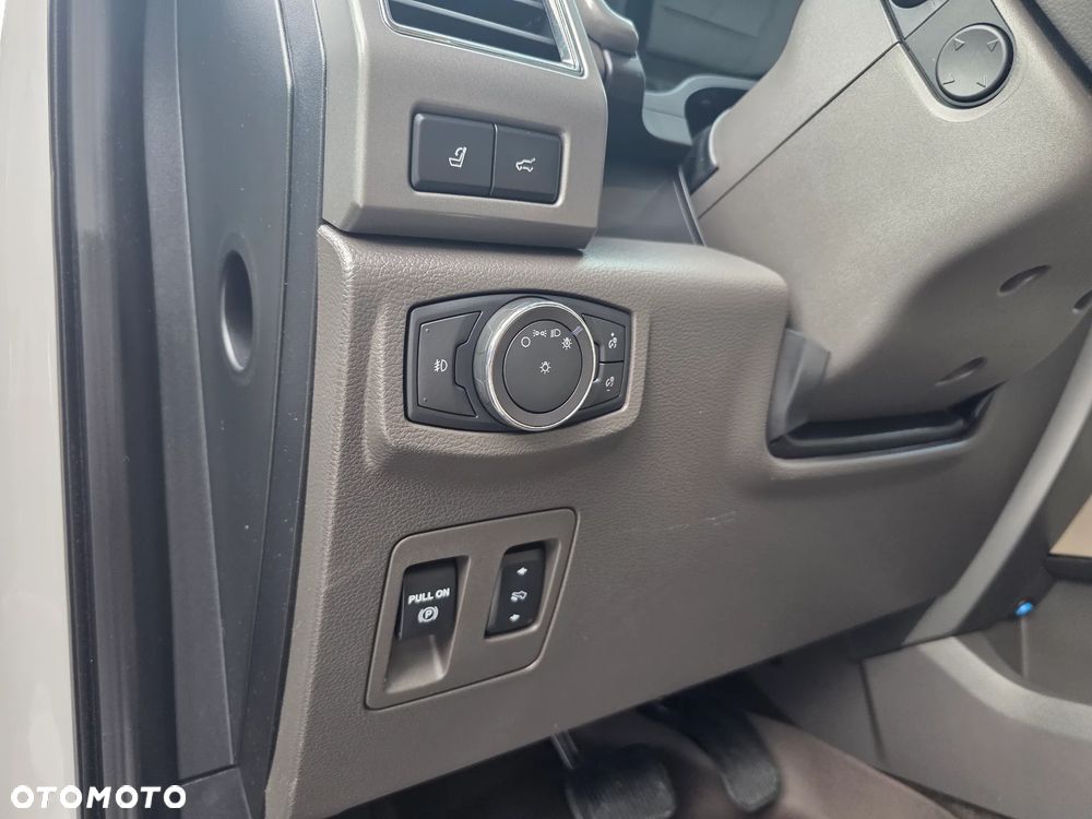 Ford Expedition - 31