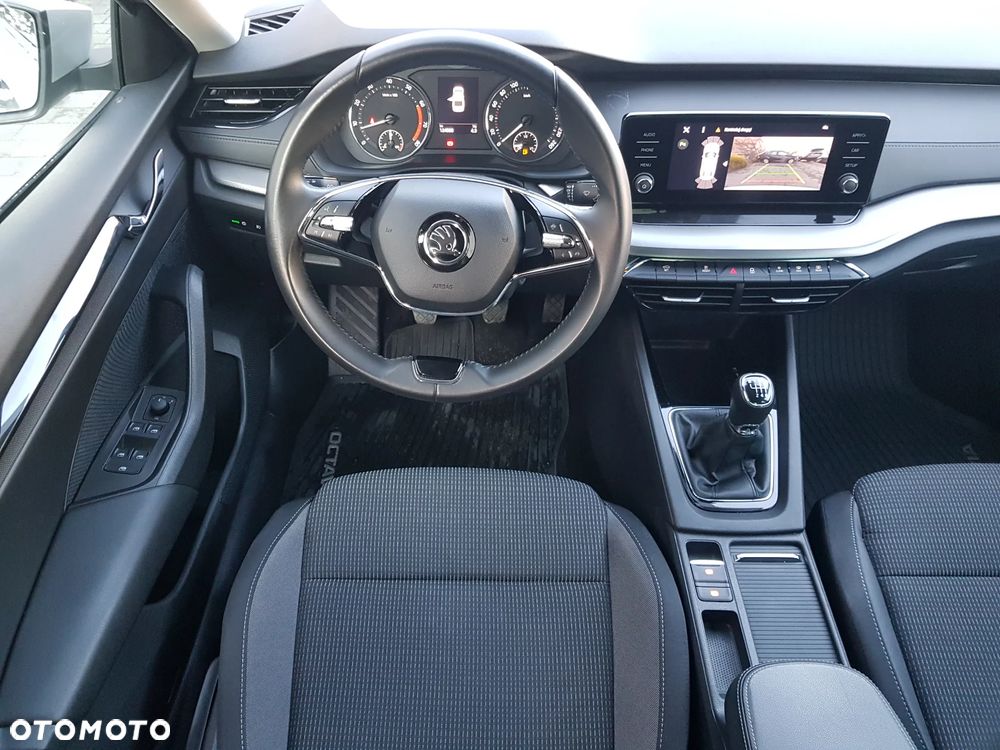 Skoda Octavia ver-1-5-tsi-act-ambition - 19