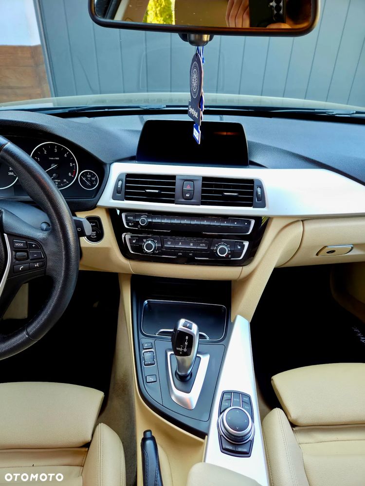 BMW Seria 3 318d - 19