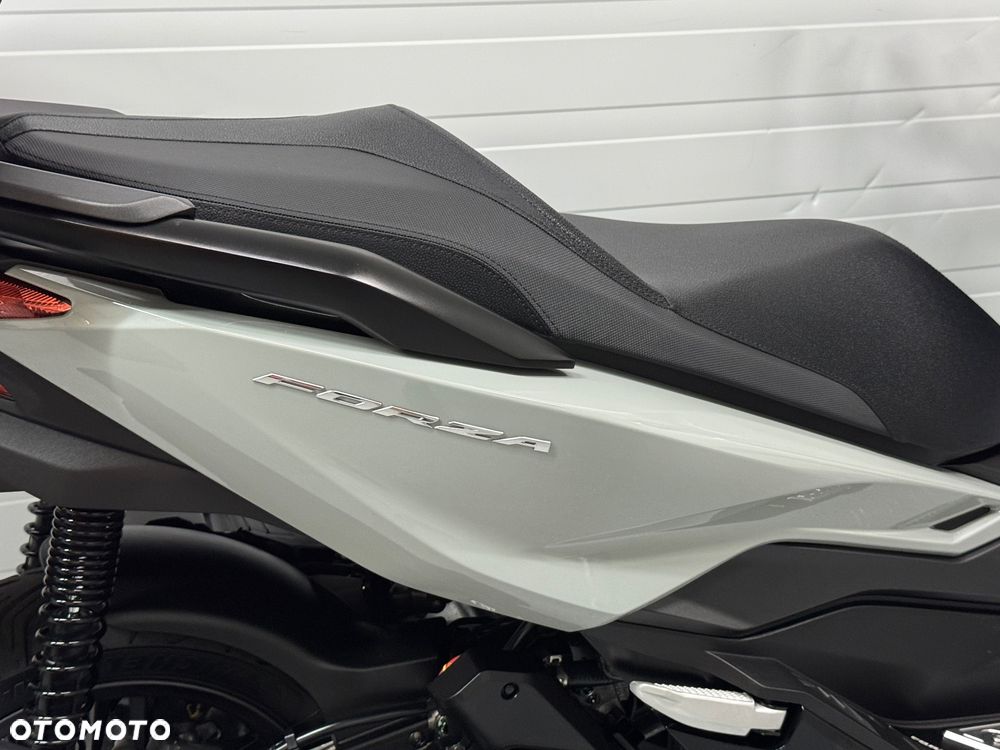 Honda NSS - 8