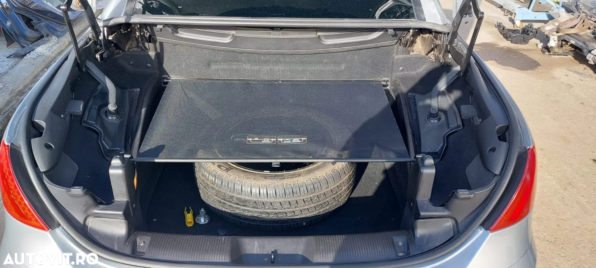 Dezmembrari Peugeot 307 cc 2004 2.0 benzina RFN - 5