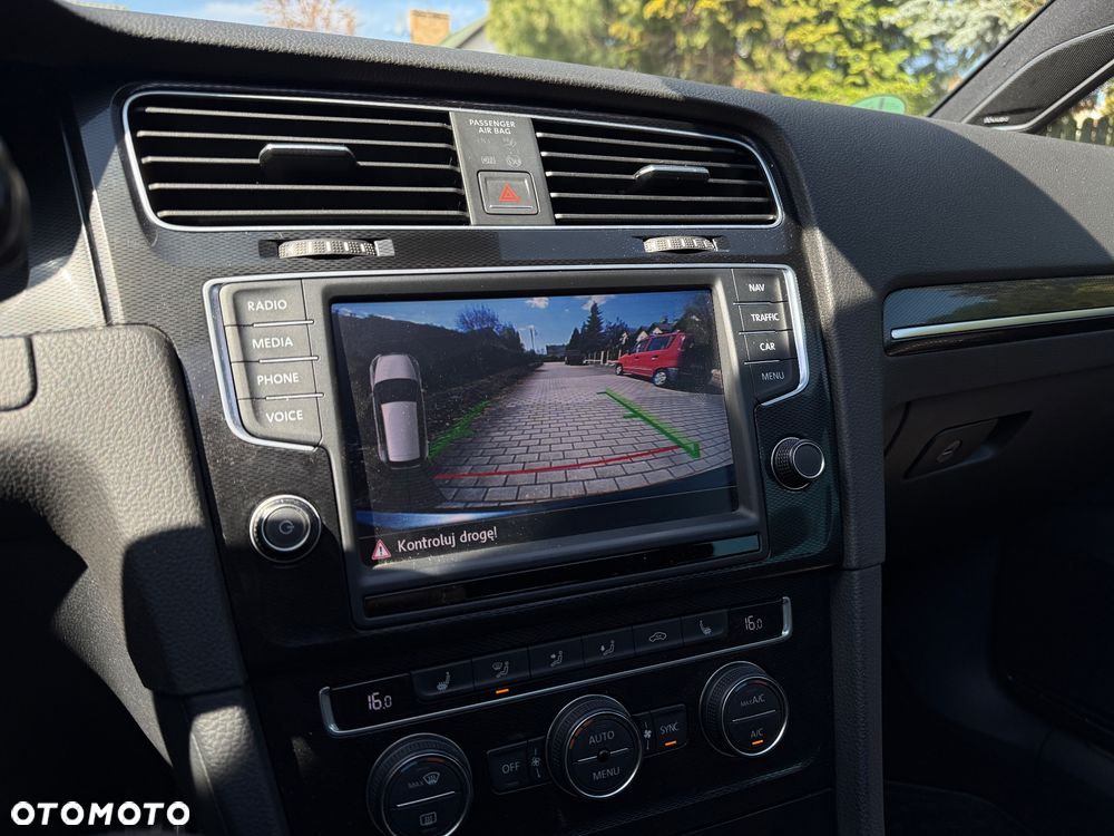 Volkswagen Golf - 12