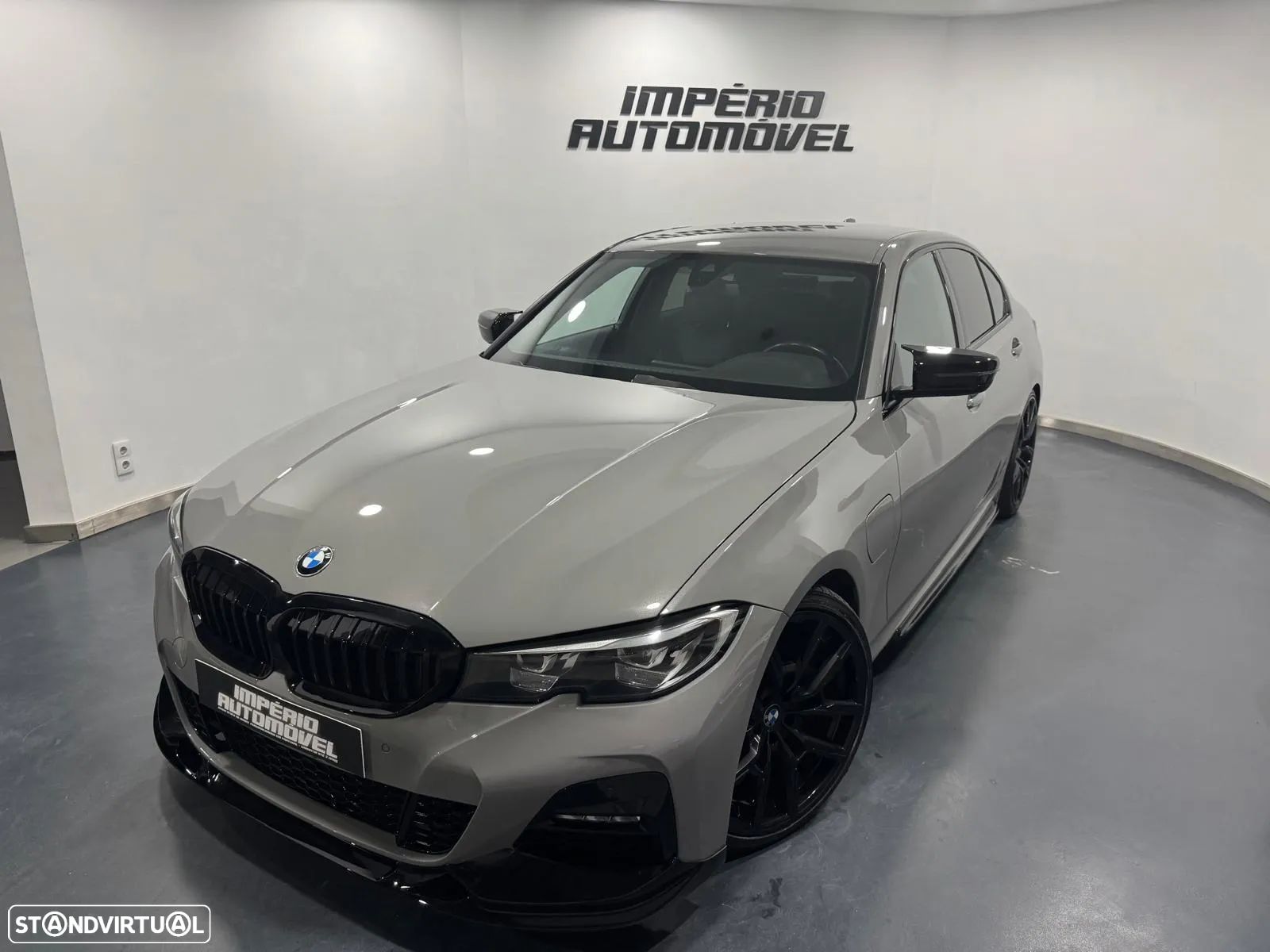 BMW 330 e Auto - 1