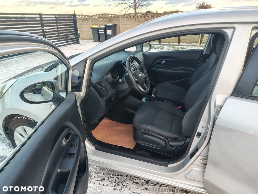 Kia Rio 1.4 Spirit - 11
