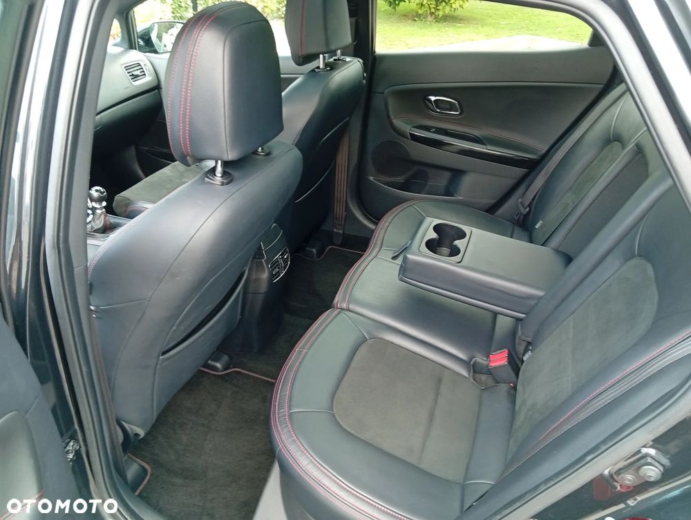 Kia Ceed 1.6 T-GDI GT-Track - 24