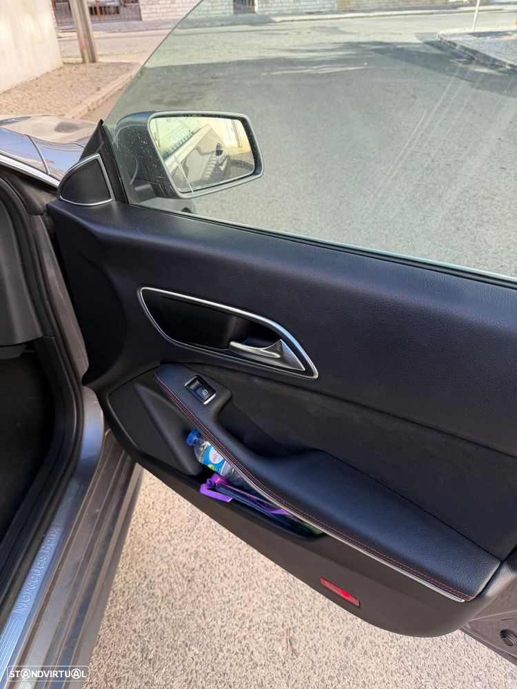 Mercedes-Benz CLA 200 d Shooting Brake AMG Line Aut. - 10