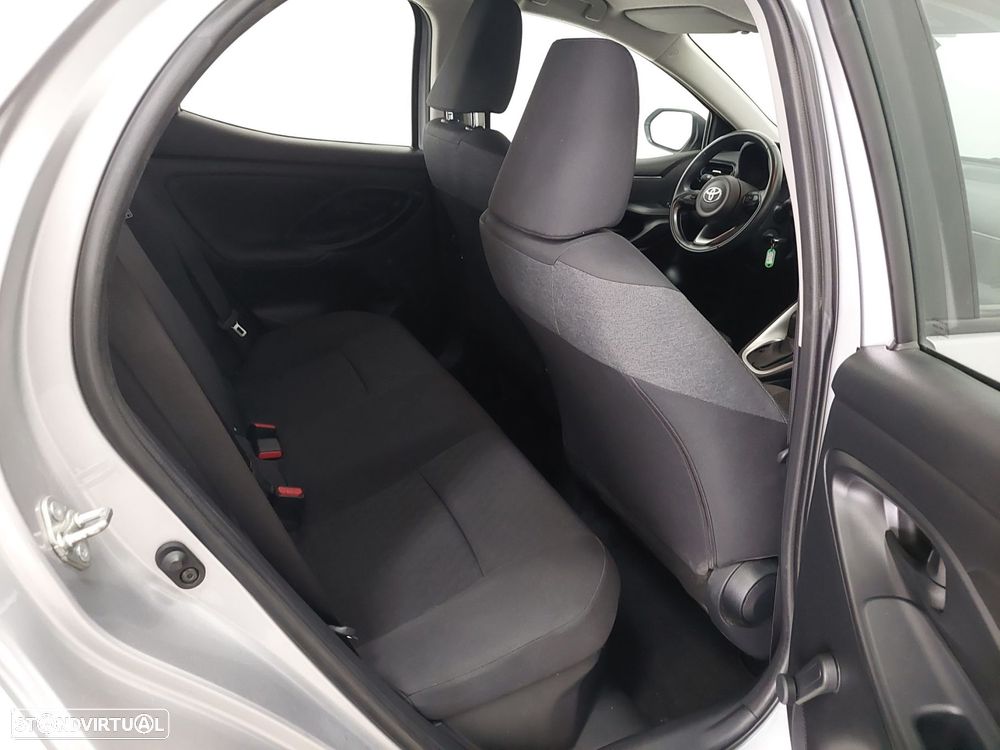 Toyota Yaris 1.5 HDF Comfort Plus - 9