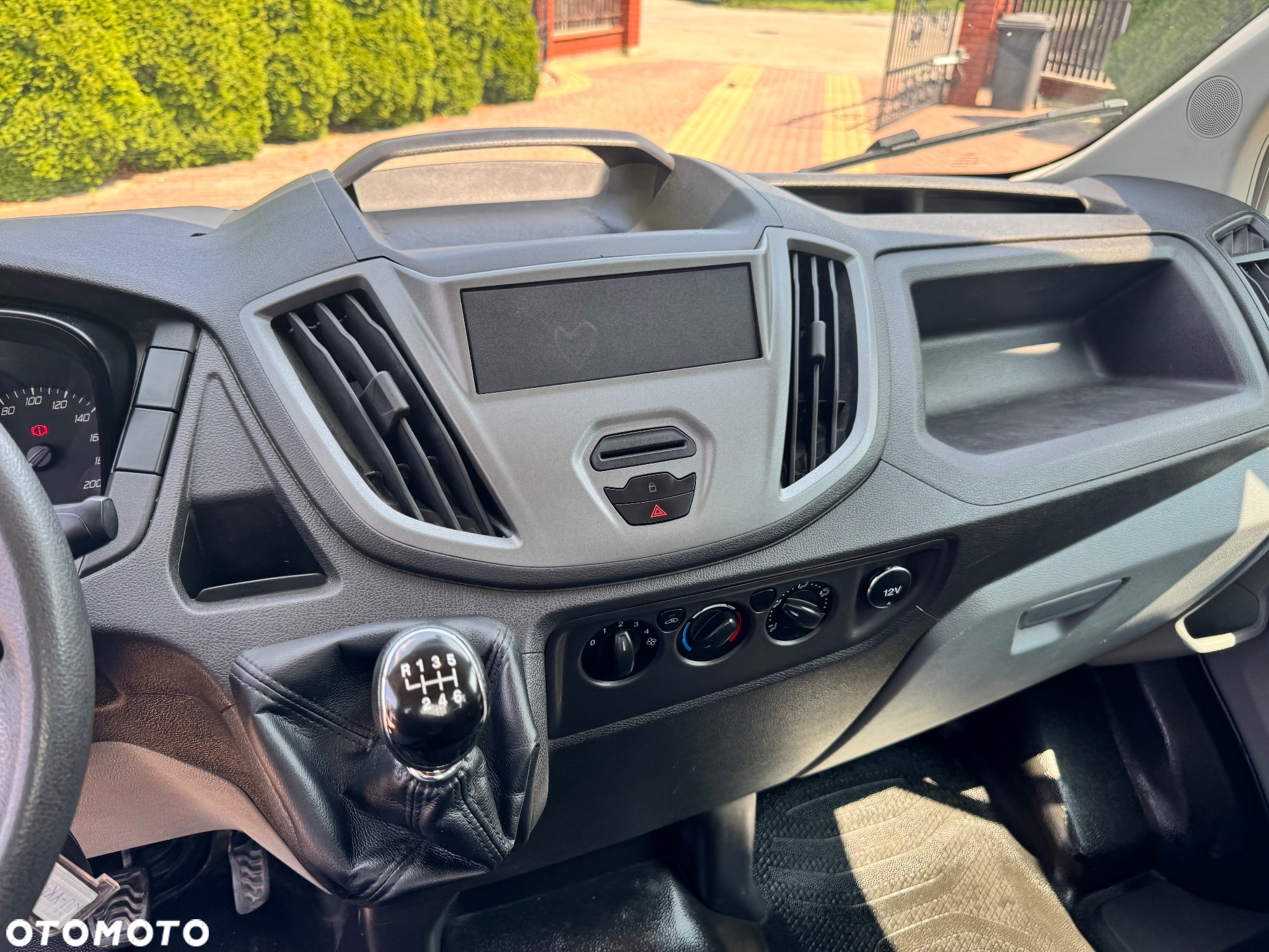 Ford Transit - 21