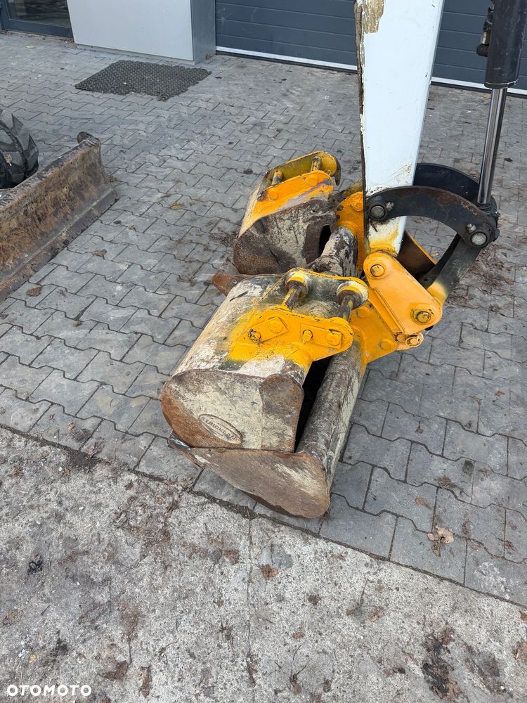Bobcat E26 - 9
