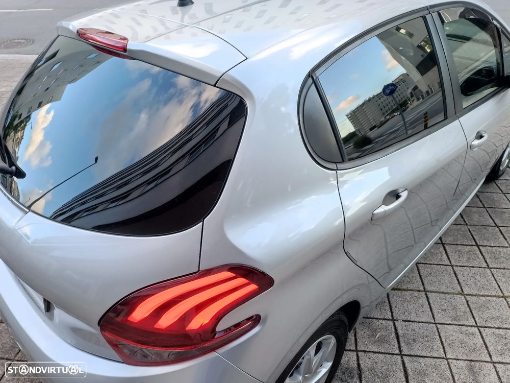 Peugeot 208 1.4 HDi Active - 11