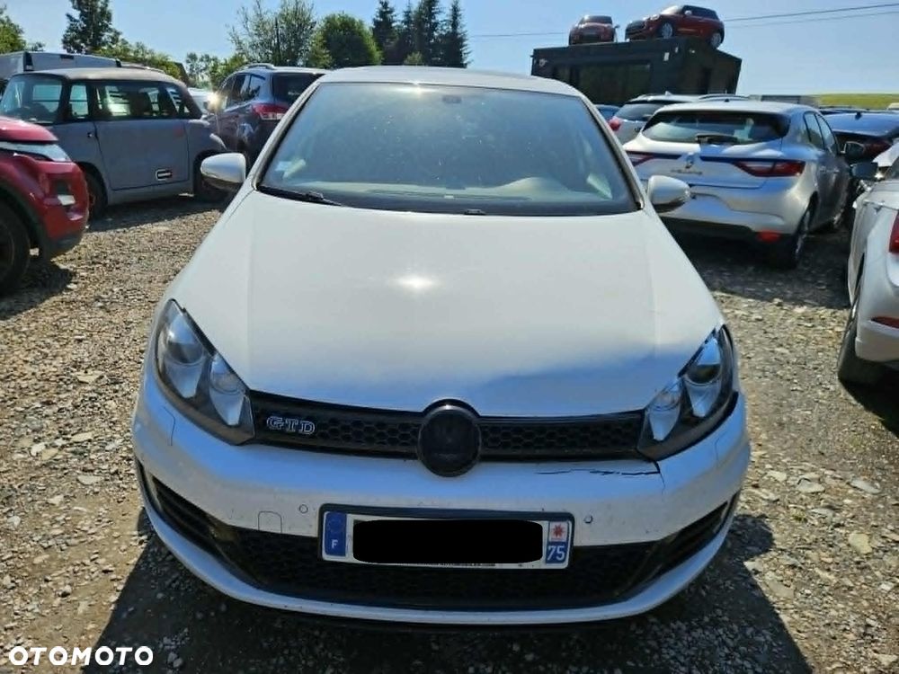 Volkswagen Golf 2.0 TDI DPF DSG GTD - 11