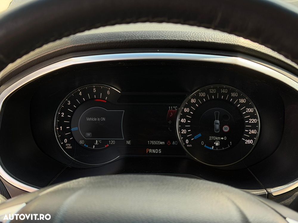 Ford Edge 2.0 TDCi Powershift Titanium - 12