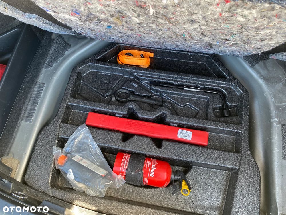 Toyota Auris 1.6 Premium - 14