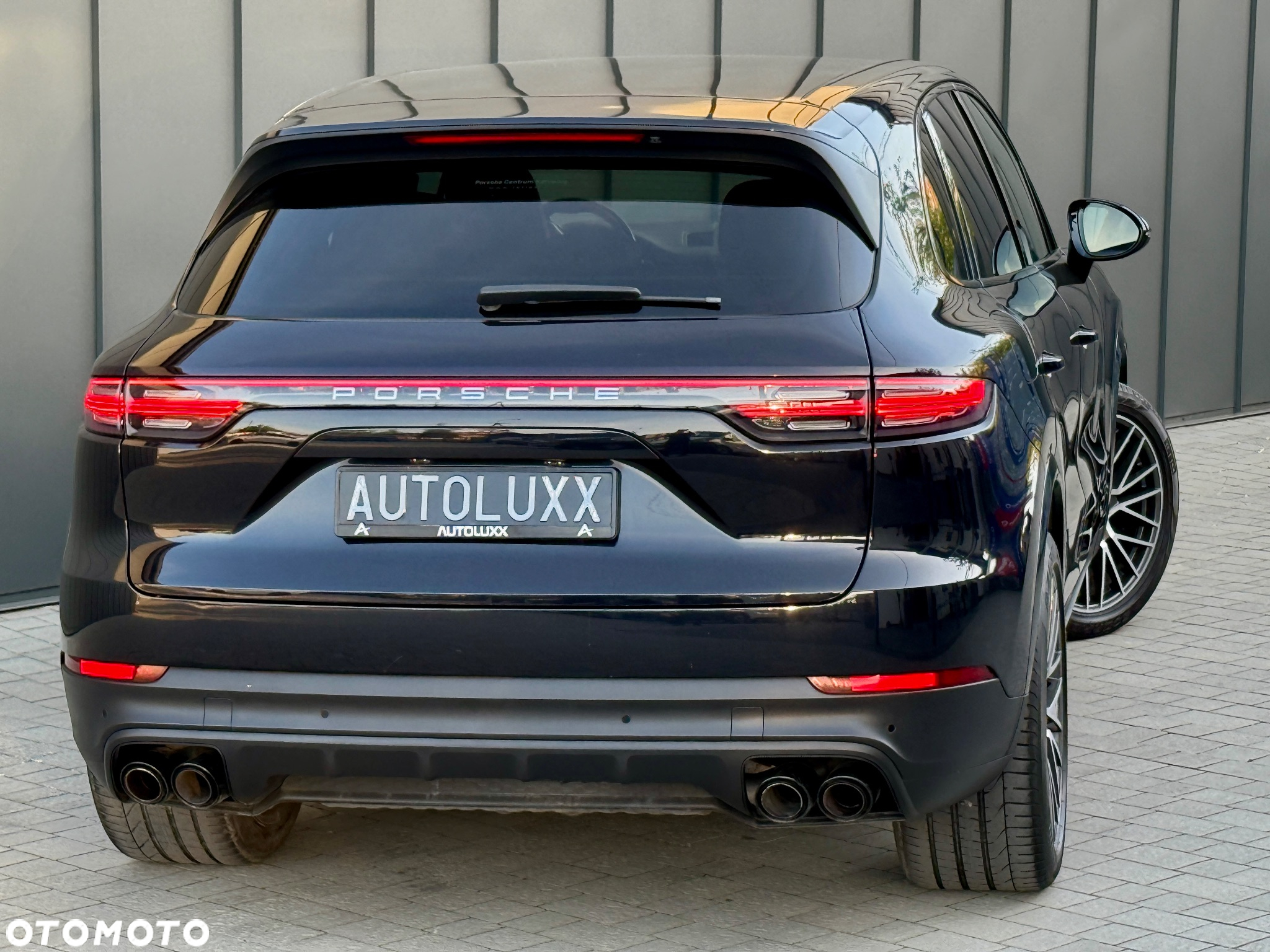 Porsche Cayenne Standard - 4
